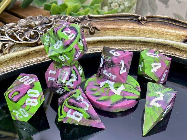Petrified || 8 Piece Gothic Dice Set